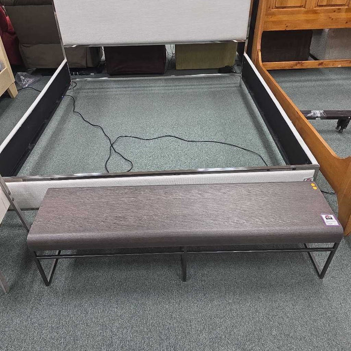 BENCH BTK