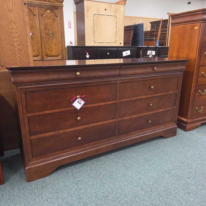 DRESSER BST