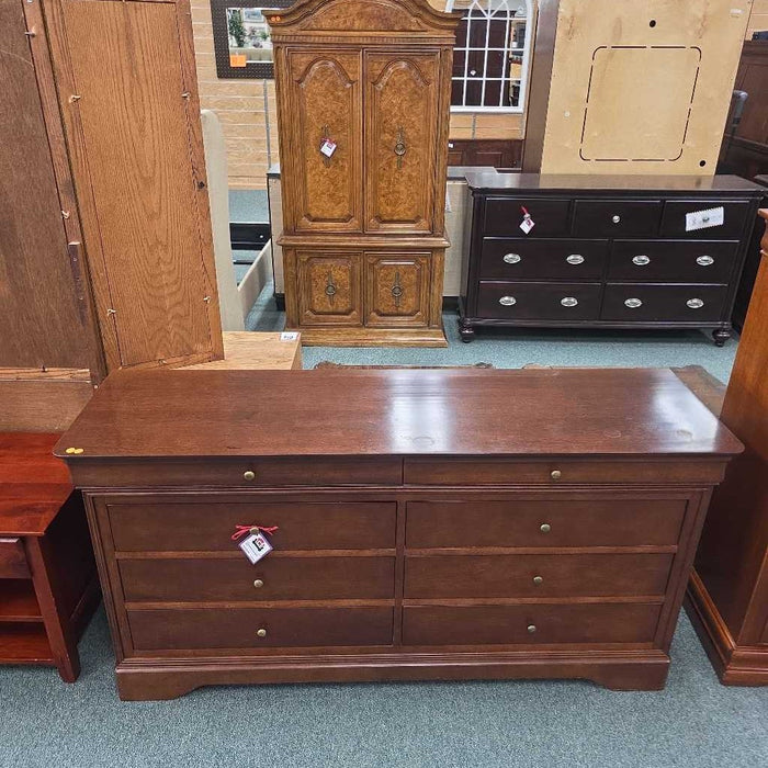 DRESSER BST