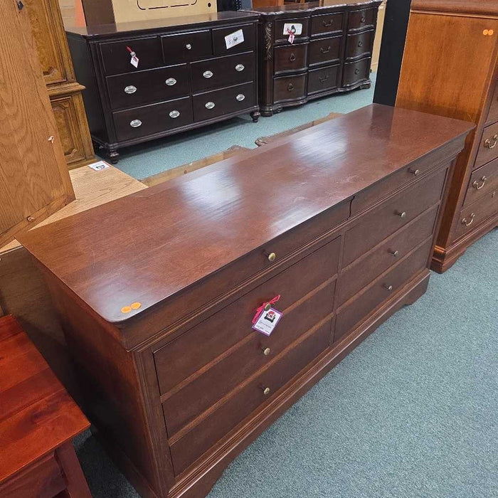 DRESSER BST