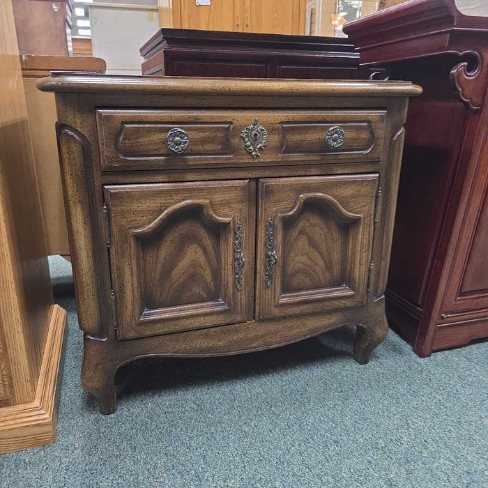 NIGHTSTAND KL