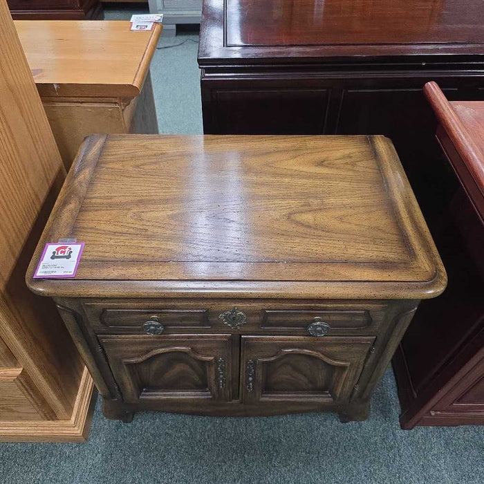 NIGHTSTAND KL