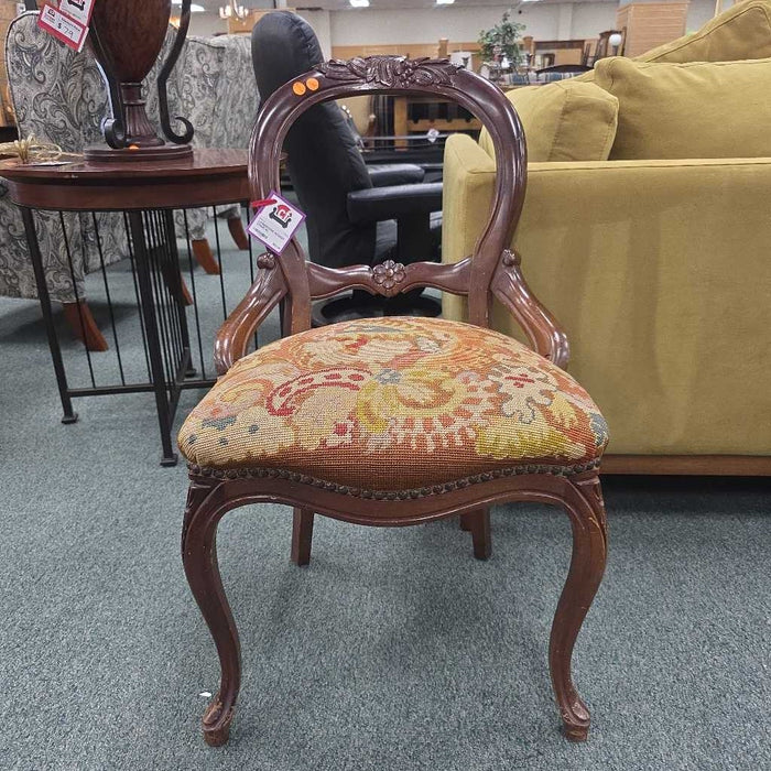 ACCENT CHAIR KL