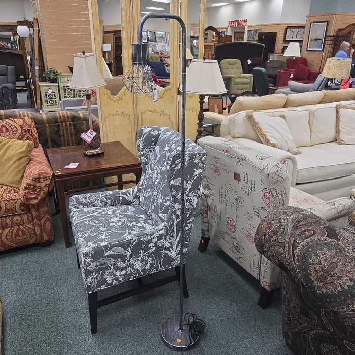 FLOOR LAMP AT