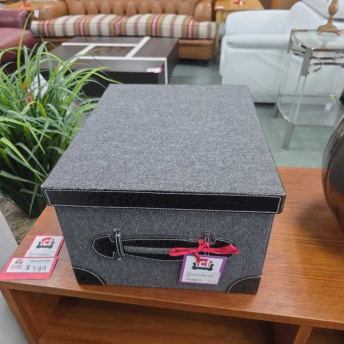 BOX BA