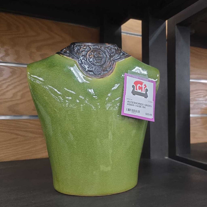 GREEN ASIAN VASE BA