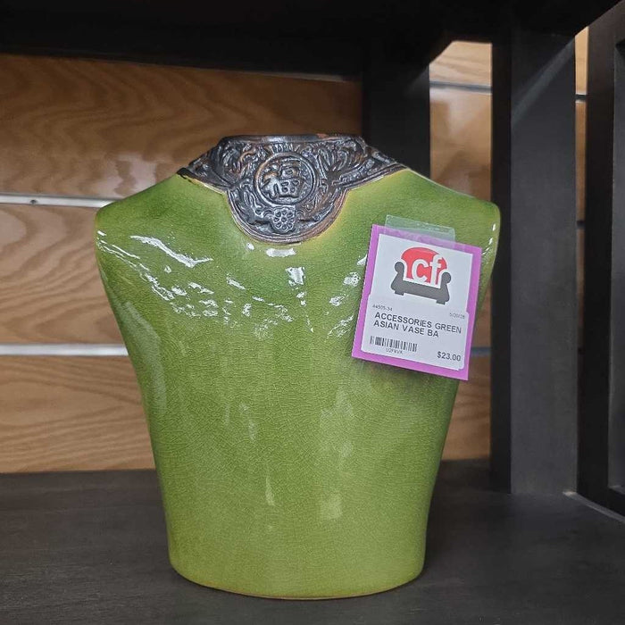 GREEN ASIAN VASE BA