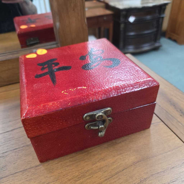 RED BOX DECOR BA