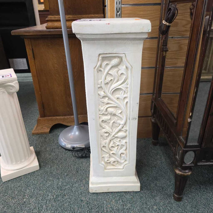 LARGE PEDESTAL KL