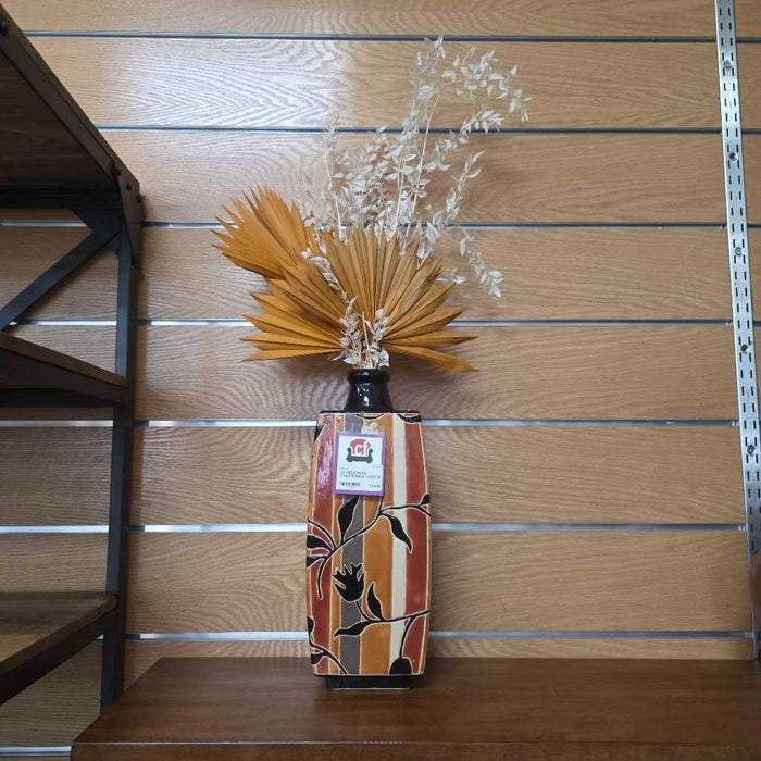 TAN/ORANGE VASE BT