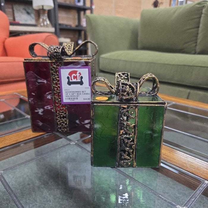 SET OF 2 GIFT BOX CANDLE HOLDERS BT
