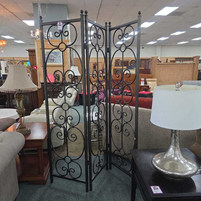 ROOM DIVIDER BAH