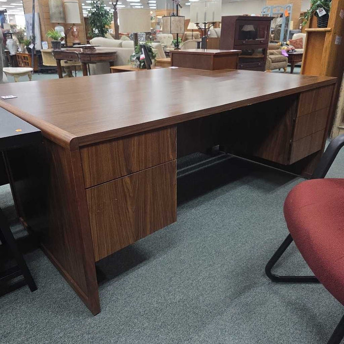 DESK BTK