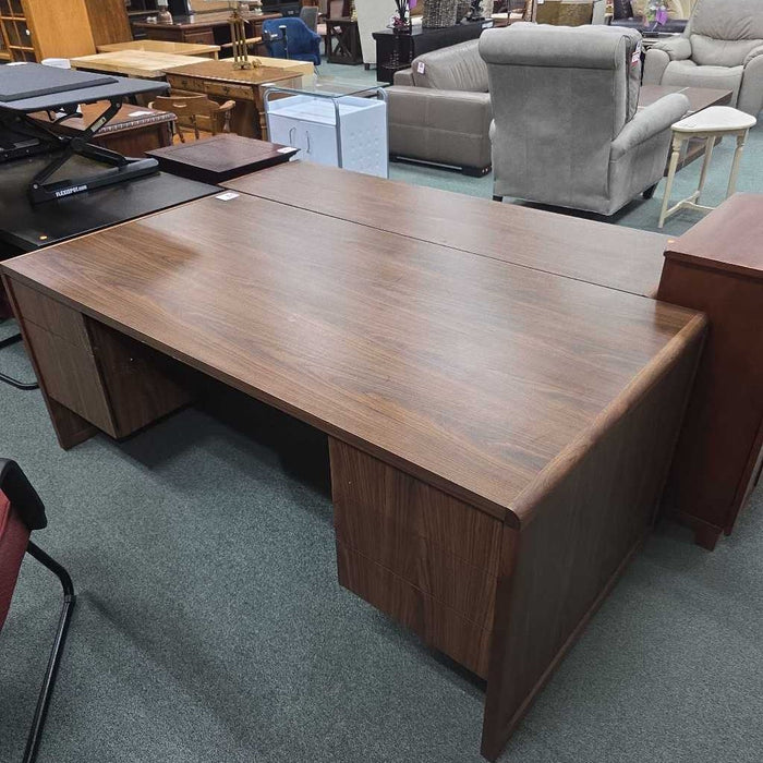 DESK BTK