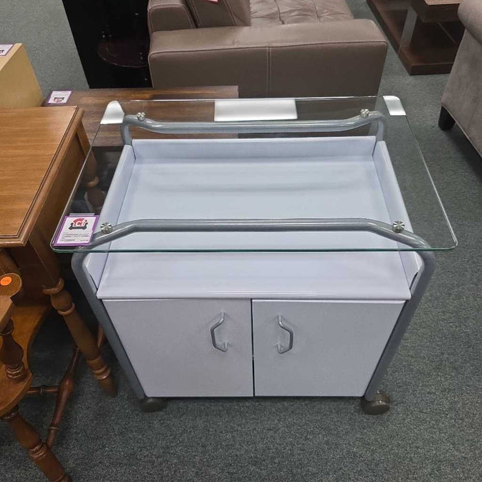 ACCENT CABINET WITH WHEELS SK