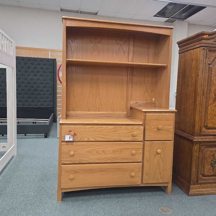 DRESSER WITH HUTCH BST