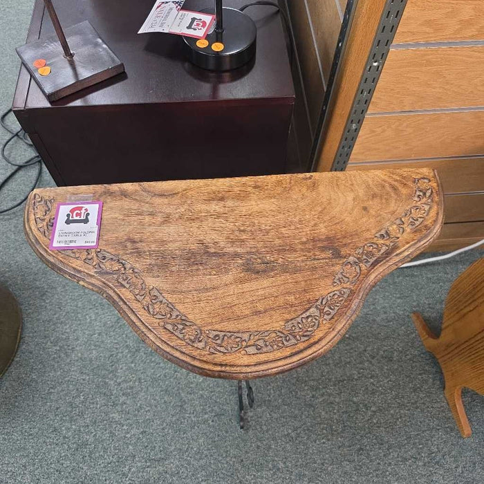 FOLDING ENTRY TABLE KL