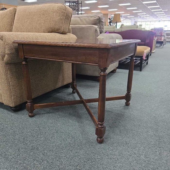 ACCENT TABLE SK