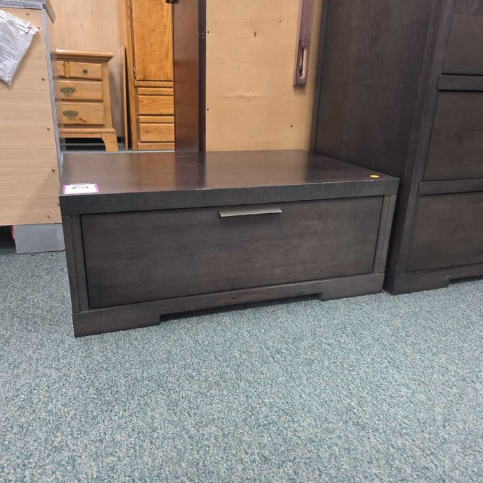 NIGHTSTAND LAC