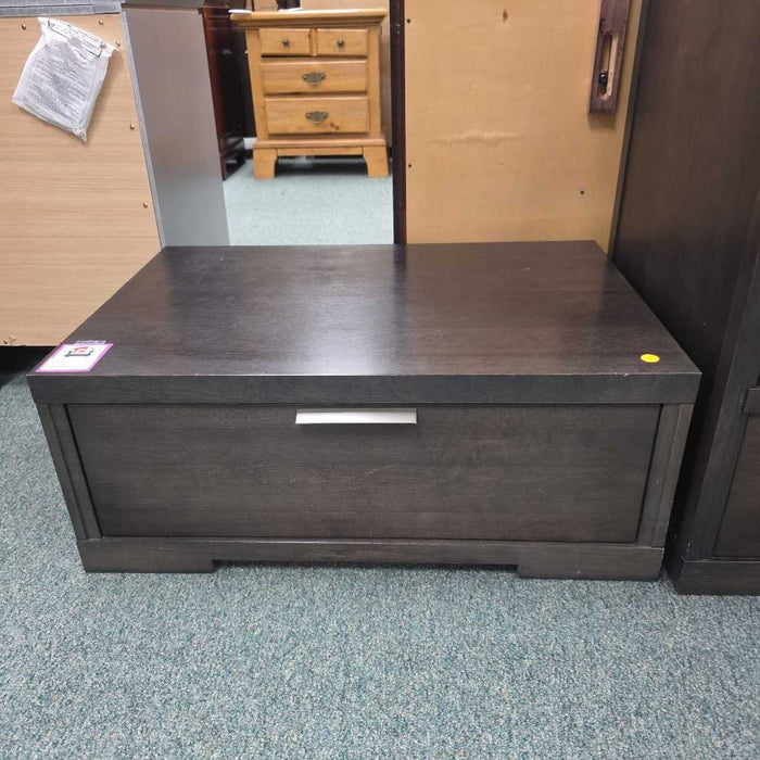 NIGHTSTAND LAC