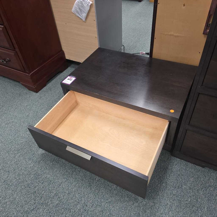 NIGHTSTAND LAC