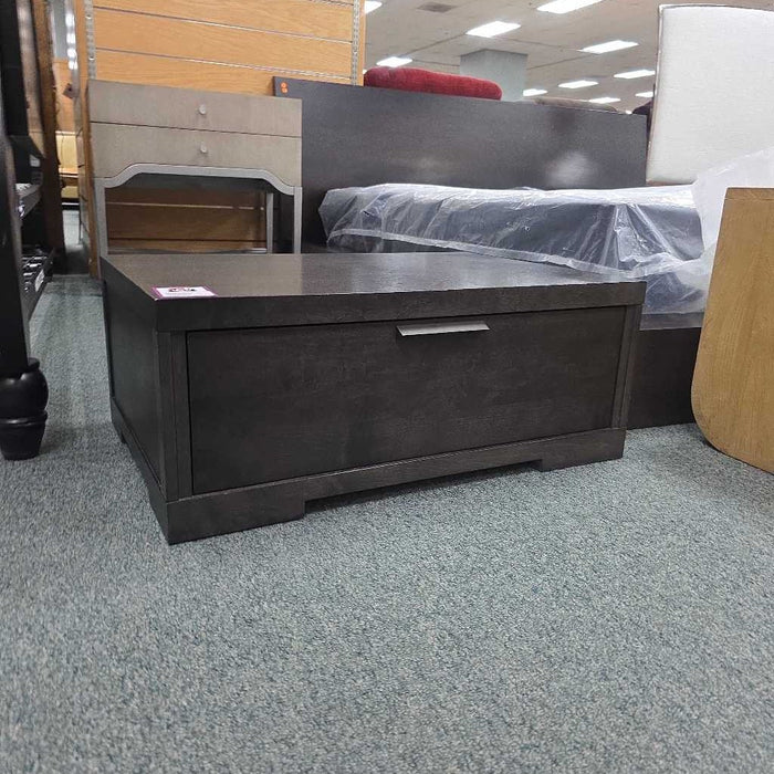 NIGHTSTAND LAC