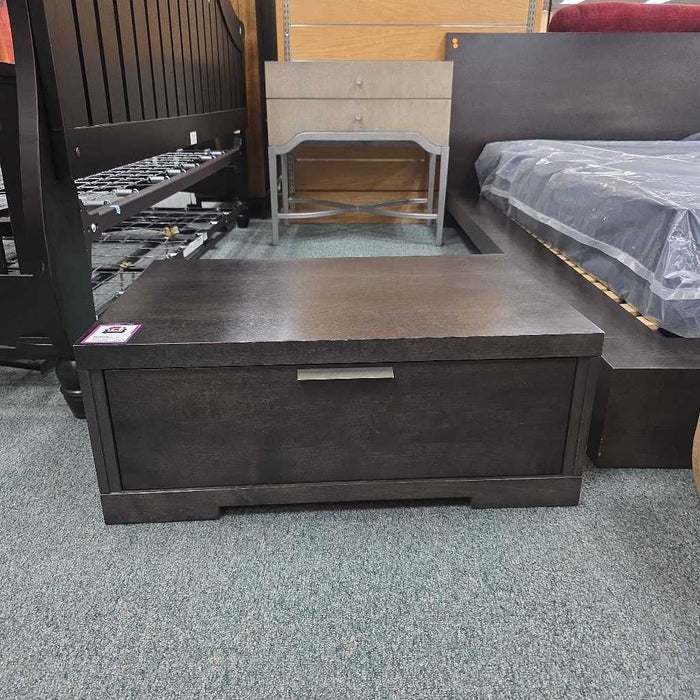 NIGHTSTAND LAC