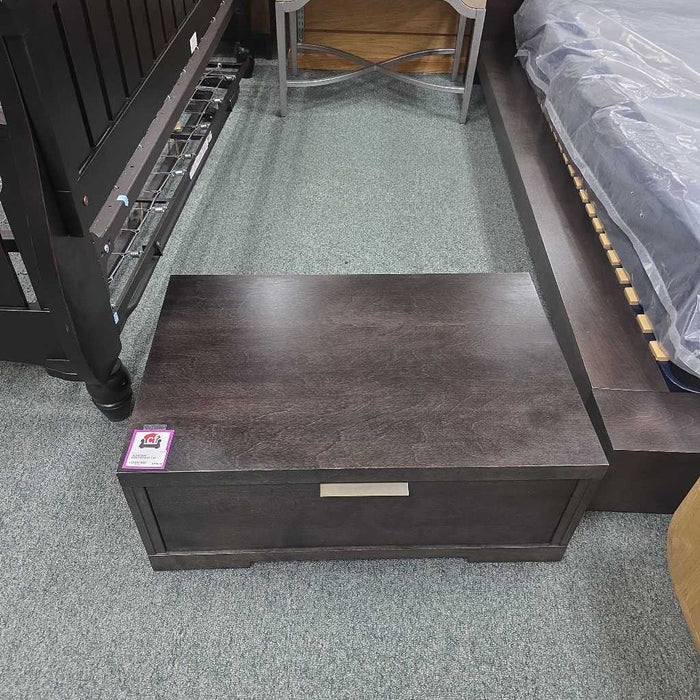 NIGHTSTAND LAC