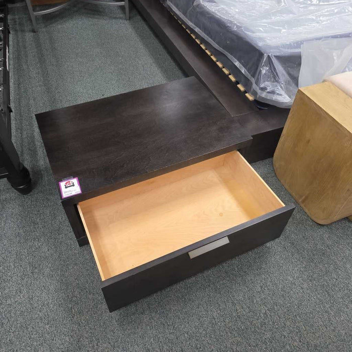 NIGHTSTAND LAC
