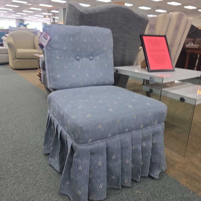 BLUE ACCENT CHAIR AT