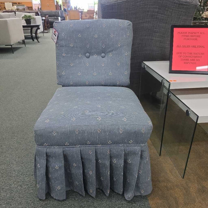 BLUE ACCENT CHAIR AT