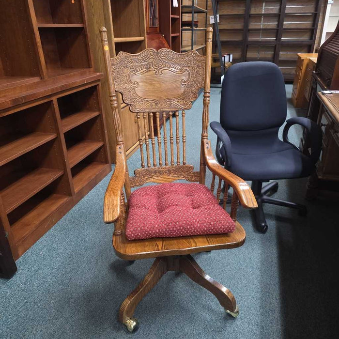 DESK CHAIR AT