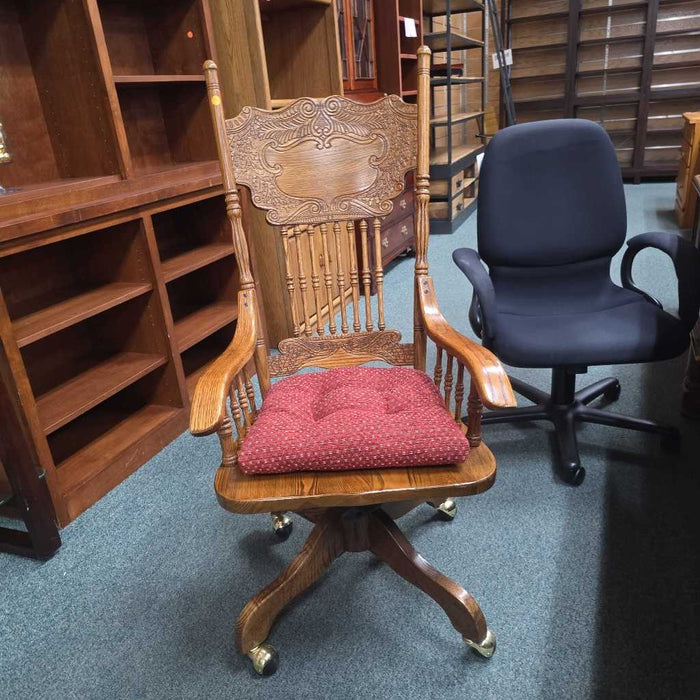 DESK CHAIR AT