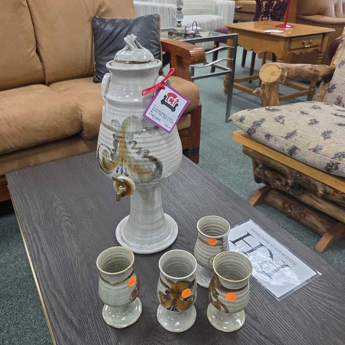VASE WITH TAP AND 4 CUPS KL