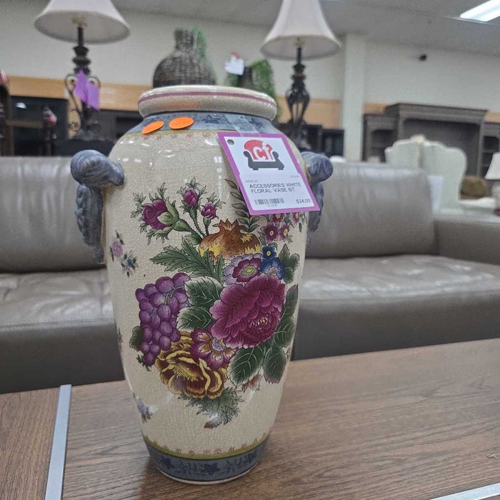 WHITE FLORAL VASE BT