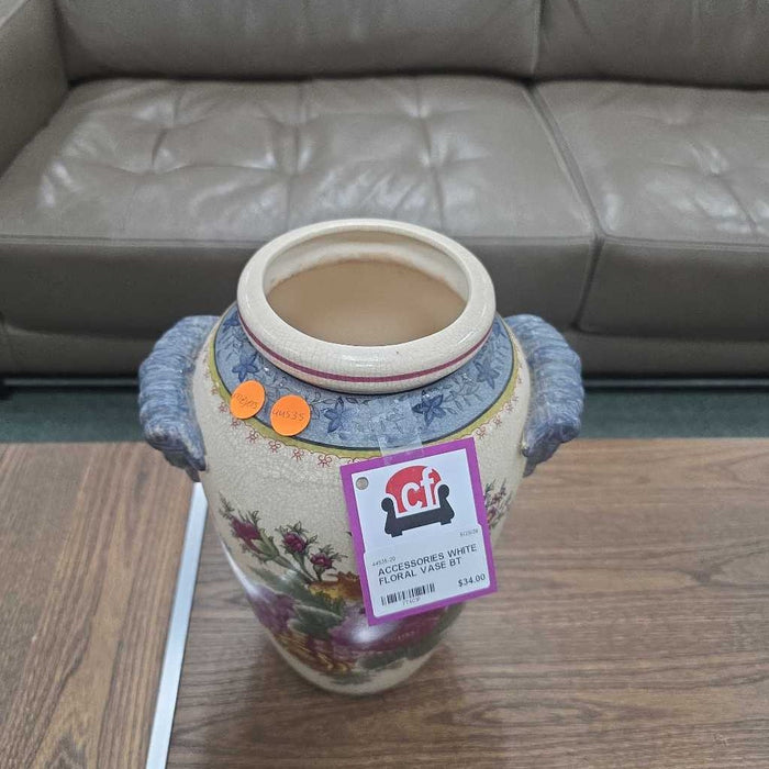 WHITE FLORAL VASE BT