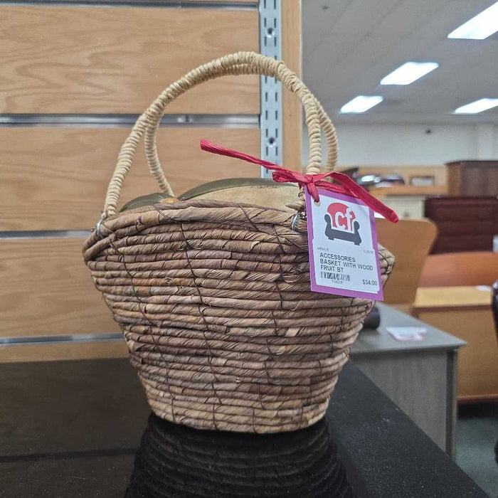 BASKET WITH WOOD FRUIT BT