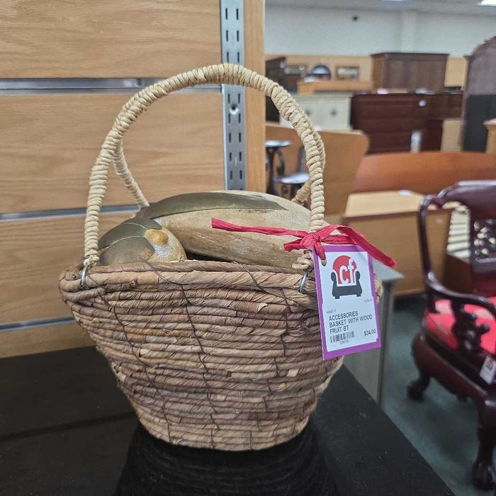 BASKET WITH WOOD FRUIT BT