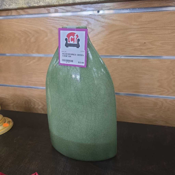 GREEN VASE BA