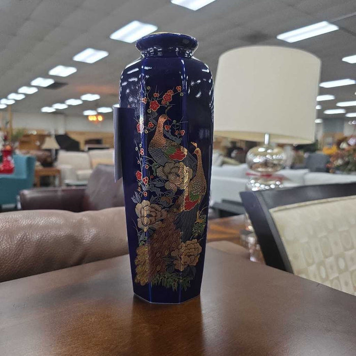 BLUE VASE BA