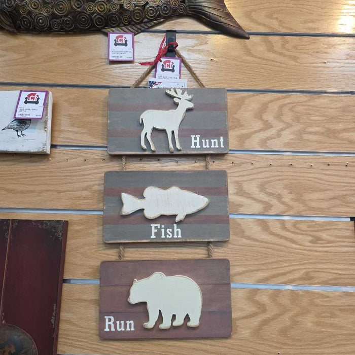 HUNT, FISH, RUN WALL DECOR BT