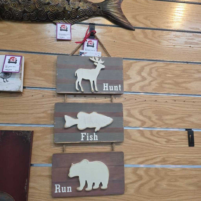 HUNT, FISH, RUN WALL DECOR BT