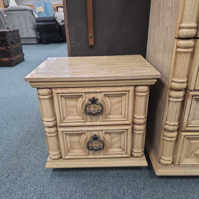 NIGHTSTAND BT