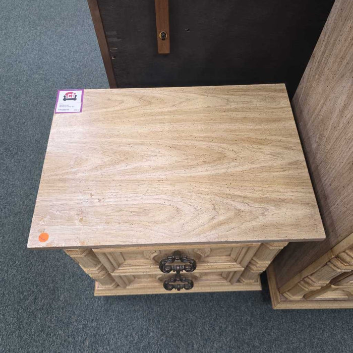 NIGHTSTAND BT