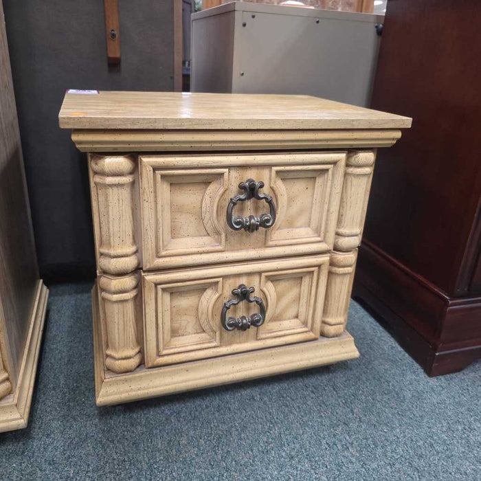 NIGHTSTAND BT