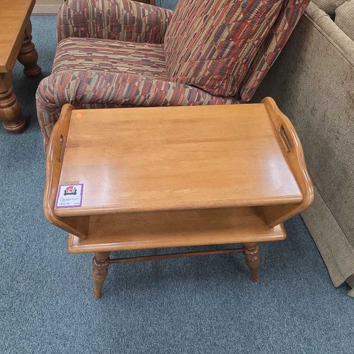 ACCENT TABLE AT