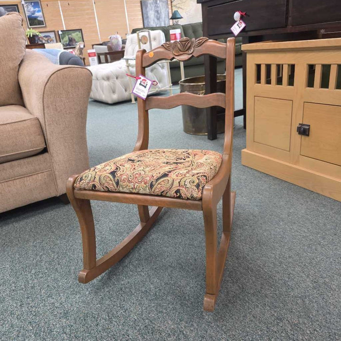 SMALL ROCKING CHAIR AT