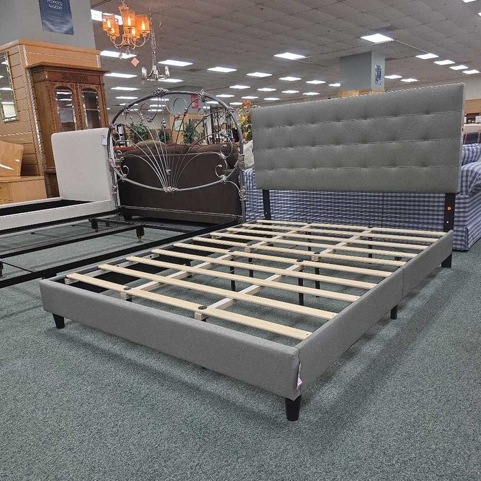 QUEEN BED BTK