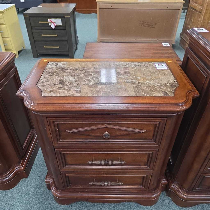 NIGHTSTAND MI