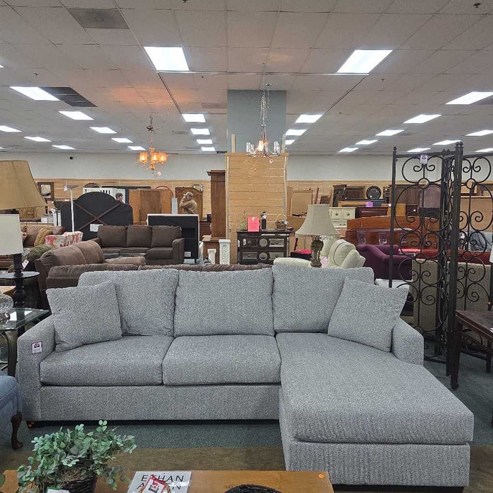 SOFA WITH CHAISE SKH